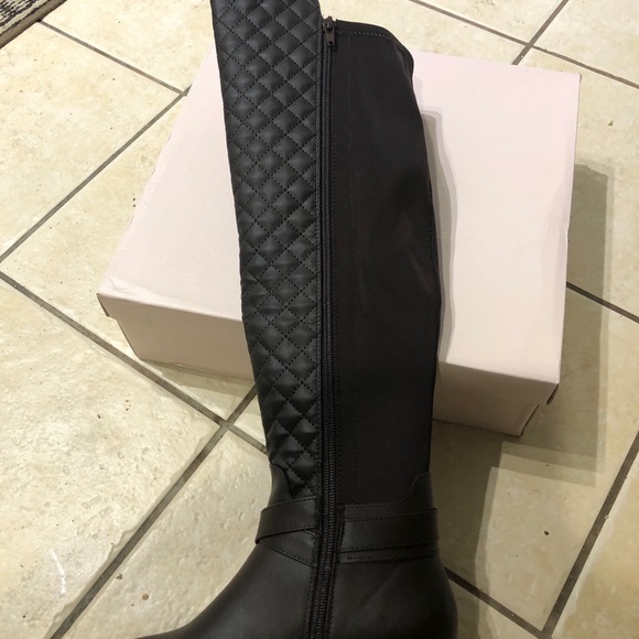 Beautiful boots - Picture 7 of 8